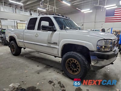 Czwarte zdjęcie samochodu z boku: 2001 GMC SIERRA K2500 HEAVY DUTY VIN:1GTHK29181E326637 - miniatura
