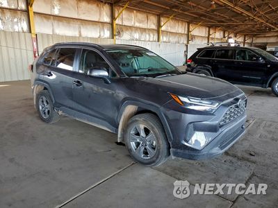 Czwarte zdjęcie samochodu z boku: 2024 TOYOTA RAV4 XLE VIN:2T3W1RFV3RW352545 - miniatura