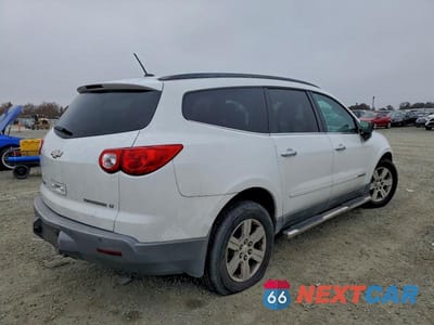 Trzecie zdjęcie samochodu z tyłu: 2009 CHEVROLET TRAVERSE LT VIN:1GNEV23D59S174138 - miniatura