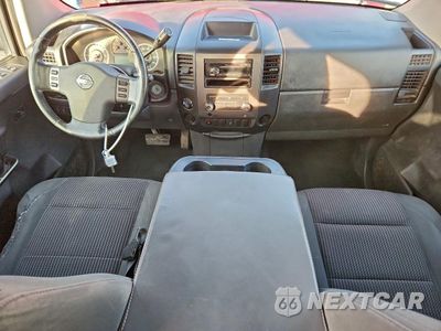 Zdjęcie 8 z 13 samochodu: 2009 NISSAN TITAN XE VIN:1N6AA07C49N305306 - miniatura