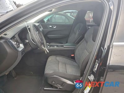 Zdjęcie 7 z 12 samochodu: 2023 VOLVO XC60 CORE VIN:YV4L12RV5P1227240 - miniatura