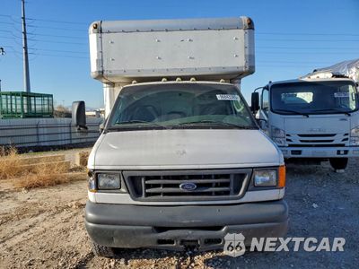 Piąte zdjęcie samochodu w środku: 2006 FORD ECONOLINE E450 SUPER DUTY CUTAWAY VAN VIN:1FDXE45S86HA86746 - miniatura