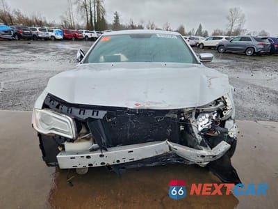 Piąte zdjęcie samochodu w środku: 2012 CHRYSLER 300 LIMITED VIN:2C3CCACG4CH126675 - miniatura