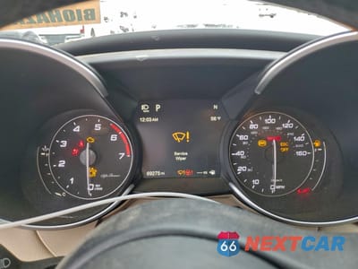 Zdjęcie 9 z 13 samochodu: 2019 ALFA ROMEO GIULIA TI VIN:ZARFAMBN5K7603324 - miniatura