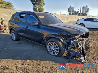 Czwarte zdjęcie samochodu z boku: 2021 BMW X5 XDRIVE40I VIN:5UXCR6C05M9F38620 - miniatura