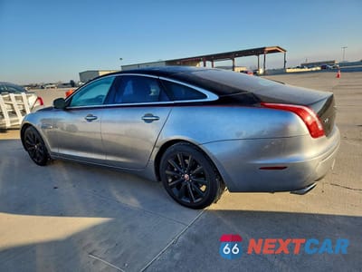 Drugie zdjęcie samochodu z przodu: 2011 JAGUAR XJ VIN:SAJWA1CB6BLV04646 - miniatura