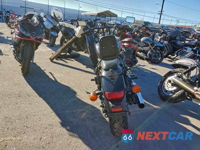 Czwarte zdjęcie samochodu z boku: 2019 HONDA VT750 C2B VIN:JH2RC5381KK900174 - miniatura