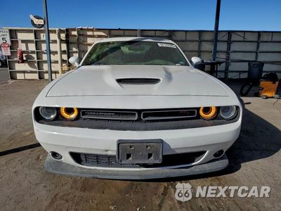 Piąte zdjęcie samochodu w środku: 2022 DODGE CHALLENGER R/T VIN:2C3CDZBT3NH105152 - miniatura