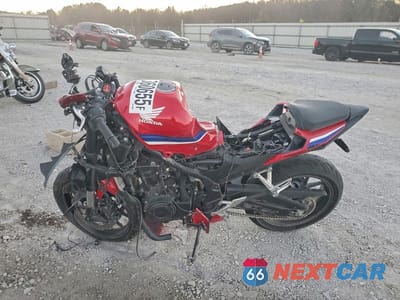 Trzecie zdjęcie samochodu z tyłu: 2025 HONDA CBR500 VIN:MLHPC7056S5100939 - miniatura