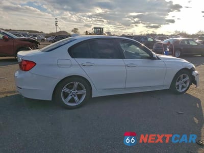 Trzecie zdjęcie samochodu z tyłu: 2015 BMW 320 I XDRIVE VIN:WBA3C3G54FNS73104 - miniatura