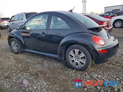 Drugie zdjęcie samochodu z przodu: 2010 VOLKSWAGEN NEW BEETLE VIN:3VWPG3AG4AM013398 - miniatura