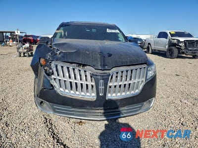 Piąte zdjęcie samochodu w środku: 2012 LINCOLN MKT VIN:2LMHJ5ATXCBL52771 - miniatura
