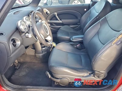 Zdjęcie 7 z 12 samochodu: 2007 MINI COOPER S VIN:WMWRH33527TL94583 - miniatura