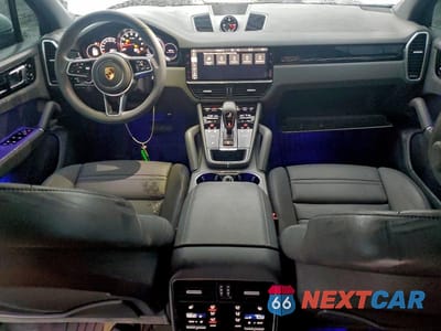 Zdjęcie 8 z 14 samochodu: 2021 PORSCHE CAYENNE VIN:WP1AA2AY2MDA05912 - miniatura
