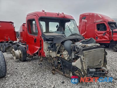 2015 FREIGHTLINER CASCADIA TRUCK CAB AND CHASSIS 3AKJGEDV6FSGJ6926 - główne zdjęcie licytacji z USA - miniatura