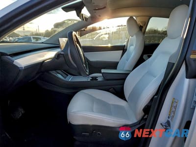 Zdjęcie 7 z 12 samochodu: 2021 TESLA MODEL Y VIN:5YJYGDEE1MF137255 - miniatura