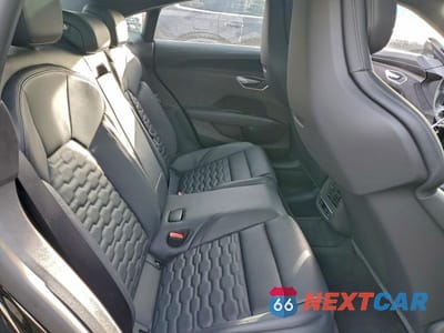 Zdjęcie 10 z 12 samochodu: 2024 AUDI RS E-TRON GT VIN:WAUBHBFW8R7901563 - miniatura