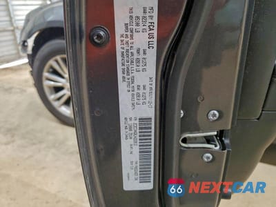 Zdjęcie 13 z 13 samochodu: 2018 CHRYSLER 300 TOURING VIN:2C3CCAAG8JH222812 - miniatura
