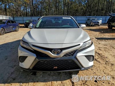 Piąte zdjęcie samochodu w środku: 2018 TOYOTA CAMRY XSE VIN:4T1B61HK1JU150126 - miniatura