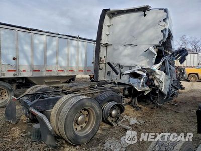 Czwarte zdjęcie samochodu z boku: 2019 KENWORTH T680 SEMI TRUCK VIN:1XKYD49X1KJ250721 - miniatura