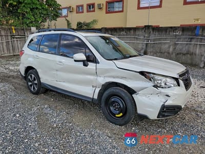 Czwarte zdjęcie samochodu z boku: 2017 SUBARU FORESTER 2.5I PREMIUM VIN:JF2SJAECXHH409300 - miniatura