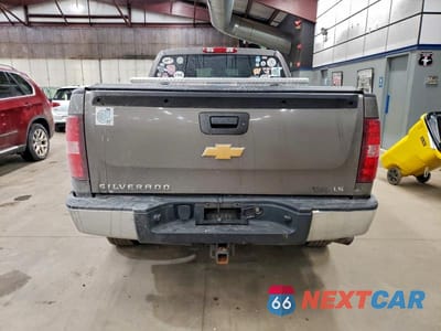 Zdjęcie 6 z 11 samochodu: 2013 CHEVROLET SILVERADO K1500 LS VIN:1GCRKREA2DZ108984 - miniatura