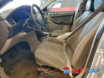 Zdjęcie 7 z 15 samochodu: 2005 CHRYSLER PACIFICA VIN:2C4GM48L95R556653 - miniatura