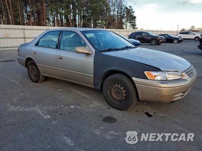 Czwarte zdjęcie samochodu z boku: 1999 TOYOTA CAMRY CE VIN:4T1BG22K8XU884430 - miniatura