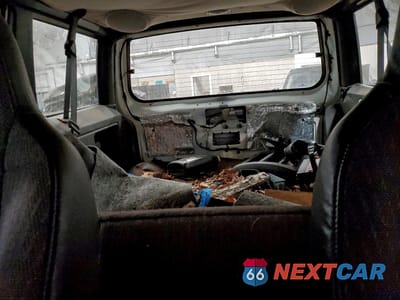 Zdjęcie 10 z 13 samochodu: 1999 JEEP CHEROKEE SPORT VIN:1J4FF68S6XL541137 - miniatura