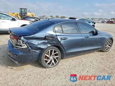 Trzecie zdjęcie samochodu z tyłu: 2020 VOLVO S60 T5 MOMENTUM VIN:7JR102FK7LG041909 - miniatura