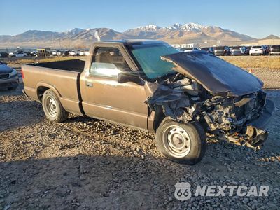 Czwarte zdjęcie samochodu z boku: 2000 GMC SONOMA VIN:1GTCS1450YK242967 - miniatura
