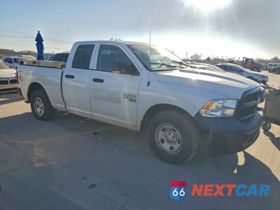 Czwarte zdjęcie samochodu z boku: 2019 RAM 1500 CLASSIC TRADESMAN VIN:1C6RR6FGXKS681089 - miniatura