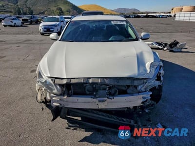 Piąte zdjęcie samochodu w środku: 2019 NISSAN ALTIMA S VIN:1N4BL4BV6KC235607 - miniatura