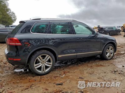 Trzecie zdjęcie samochodu z tyłu: 2013 VOLKSWAGEN TOUAREG V6 VIN:WVGEF9BP2DD007156 - miniatura