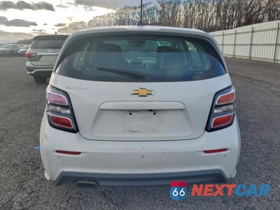 Zdjęcie 6 z 12 samochodu: 2019 CHEVROLET SONIC VIN:1G1JG6SBXK4127165 - miniatura