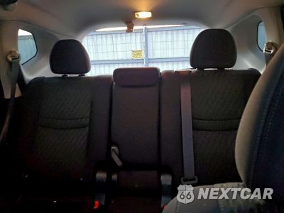 Zdjęcie 10 z 17 samochodu: 2017 NISSAN ROGUE SV VIN:5N1AT2MV8HC874812 - miniatura