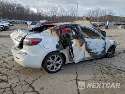 Trzecie zdjęcie samochodu z tyłu: MAZDA 3 VIN:JM1BL1UG4C1518947 - miniatura