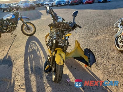 Drugie zdjęcie samochodu z przodu: 2009 YAMAHA FZ6 R VIN:JYARJ18E99A001306 - miniatura