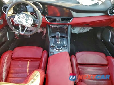 Zdjęcie 8 z 12 samochodu: 2018 ALFA ROMEO GIULIA TI Q4 VIN:ZARFAEEN0J7583158 - miniatura