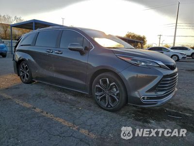 Czwarte zdjęcie samochodu z boku: 2025 TOYOTA SIENNA LIMITED VIN:5TDERKEC2SS263214 - miniatura