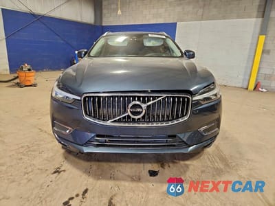 Piąte zdjęcie samochodu w środku: 2021 VOLVO XC60 T5 INSCRIPTION VIN:YV4102DL4M1813715 - miniatura
