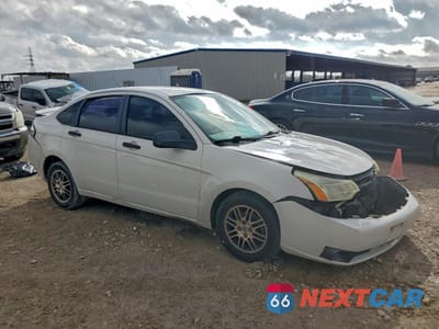 Czwarte zdjęcie samochodu z boku: 2010 FORD FOCUS SE VIN:1FAHP3FN8AW138327 - miniatura