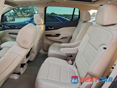 Zdjęcie 10 z 13 samochodu: 2023 GMC ACADIA DENALI VIN:1GKKNPLS7PZ214462 - miniatura