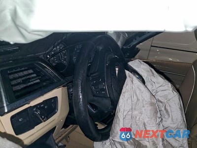 Zdjęcie 9 z 12 samochodu: 2016 BMW 340 XI VIN:WBA8B7C5XGK703467 - miniatura