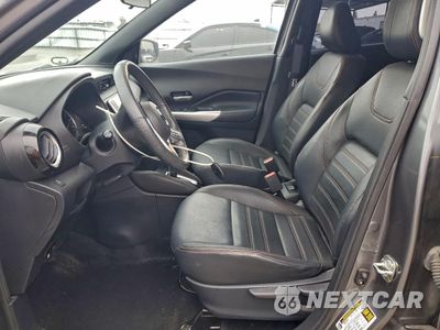 Zdjęcie 7 z 15 samochodu: 2019 NISSAN KICKS S VIN:3N1CP5CU0KL568424 - miniatura