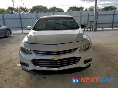 Piąte zdjęcie samochodu w środku: 2017 CHEVROLET MALIBU LT VIN:1G1ZE5ST2HF101698 - miniatura