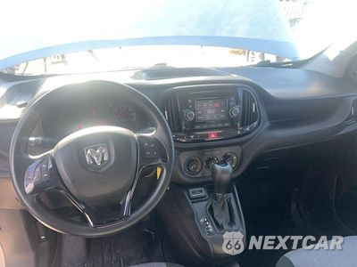 Zdjęcie 9 z 11 samochodu: 2018 RAM PROMASTER CITY VIN:ZFBERFAB4J6K00668 - miniatura