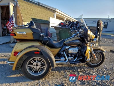 2017 HARLEY-DAVIDSON FLHTCUTG TRI GLIDE ULTRA 1HD1MAD15HB857916 - główne zdjęcie licytacji z USA - miniatura