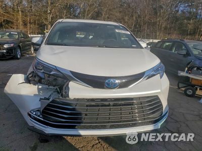 Piąte zdjęcie samochodu w środku: 2025 TOYOTA SIENNA LIMITED VIN:5TDESKFC2SS171877 - miniatura