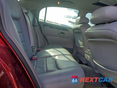 Zdjęcie 10 z 14 samochodu: 1999 LINCOLN TOWN CAR SIGNATURE VIN:1LNHM82W4XY701557 - miniatura